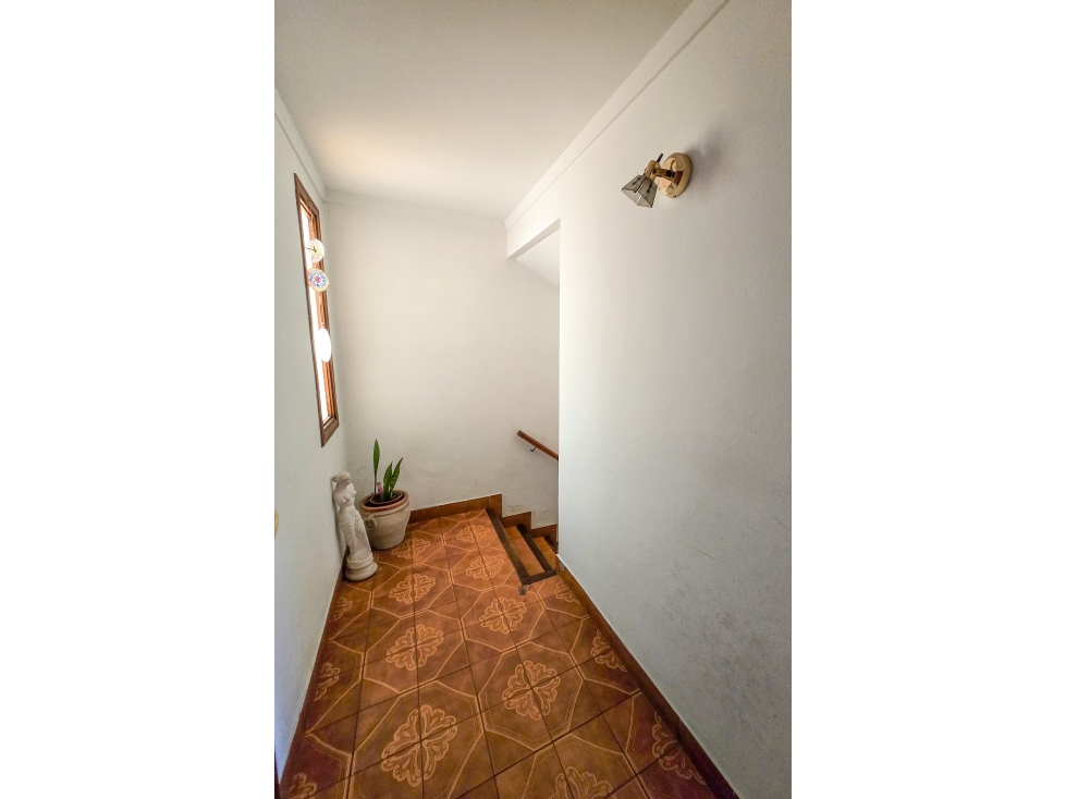 Chalet 4 amb. quincho, garage+ Local/Depto - Carasa y Av. J. P. Ramos — foto 4