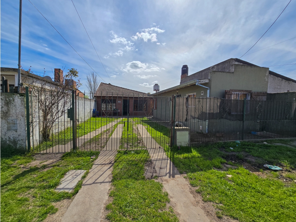 Propiedad en block: Depto 2 amb. + Chalet 3 amb. con parque- Batàn - 1