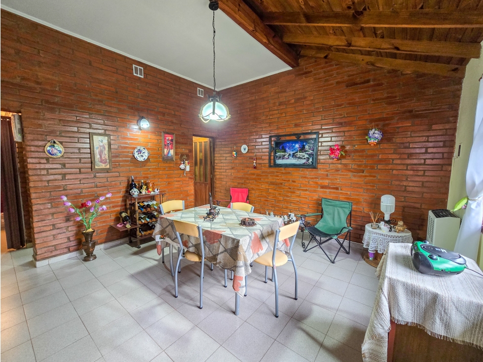 Casa 3 ambientes con parque y garage p/2 vehículos- Nuevo Ostende — foto 4