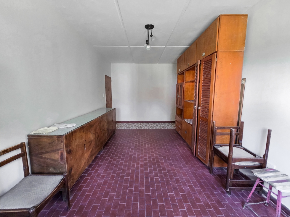 Departamento 5 amb. externo - Av. Polonia e Irala — foto 4