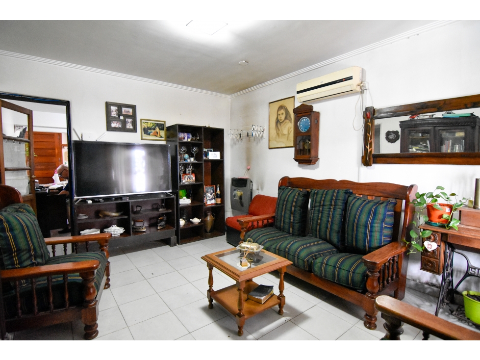 3 propiedades en block con garage, patio y quincho - Mexico y Castelli — foto 4
