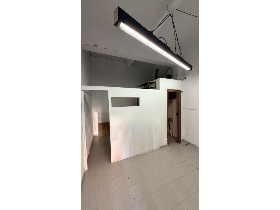 Local 21 m2 - Av. Jacinto Peralta Ramos y San Salvador — foto 2
