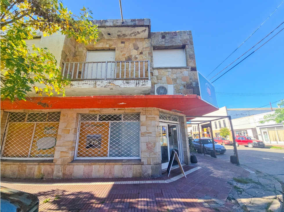 Block: Chalet 3 amb + Depto 3 amb. + 2 Locales-12 de Octubre y Savio - 3