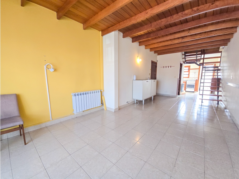 Departamento 2 amb. con patio (1° piso por esc.) - Funes y Avellaneda - 3