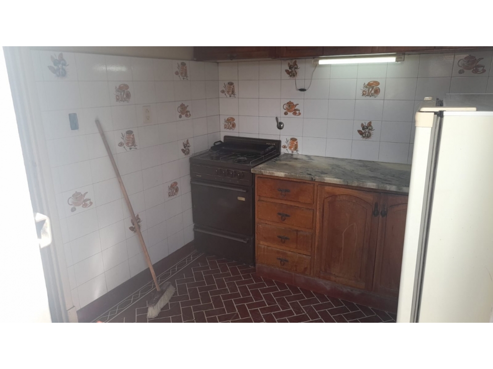 Casa 3 ambientes - A reciclar - Mateotti y San Salvador, Las Avenidas — foto 5
