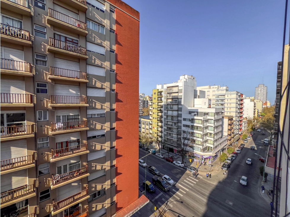 Departamento 2 amb. a la calle - 25 de Mayo y Av. Independencia — foto 3