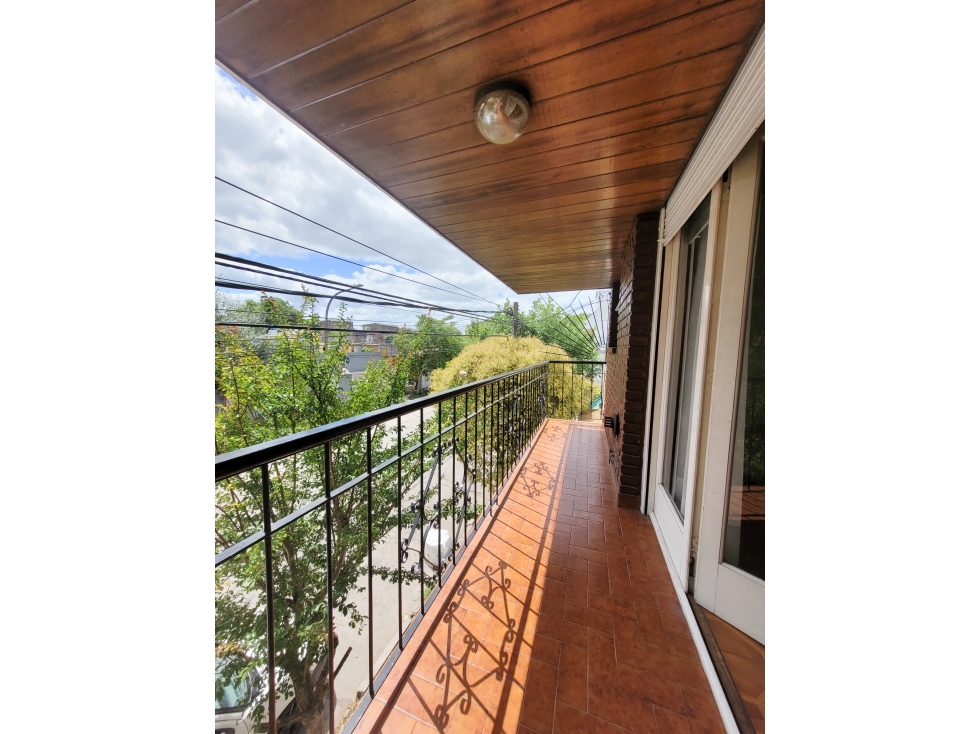 Monoambiente con balcón al frente- San Juan y Roca — foto 5