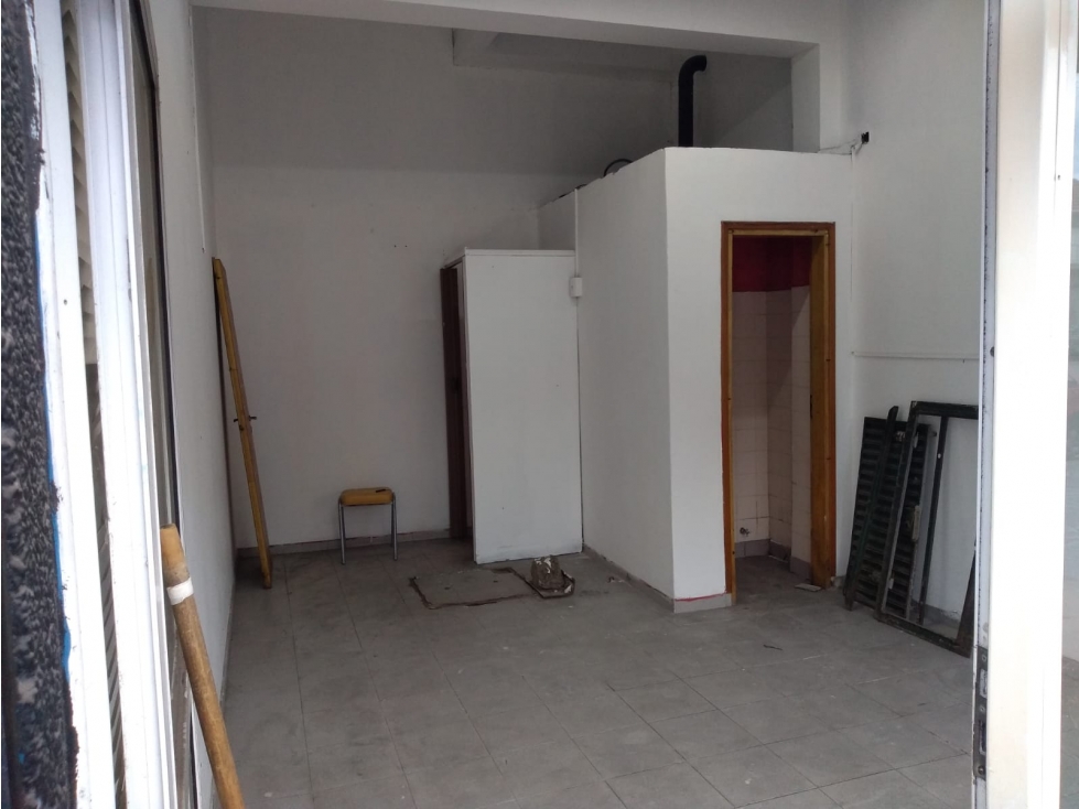Local 21 m2 - Av. Jacinto Peralta Ramos y San Salvador — foto 4