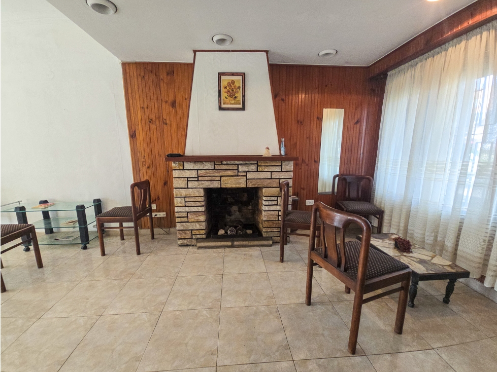 Chalet 3 amb. parque, garage + Depto. 2 amb. - Sarmiento y Pringles - 4