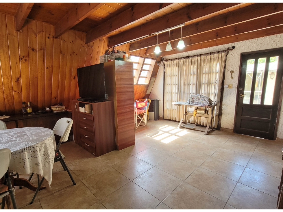 Casa Alpino 4 amb. - Vucetich y Av. Mario Bravo - 6