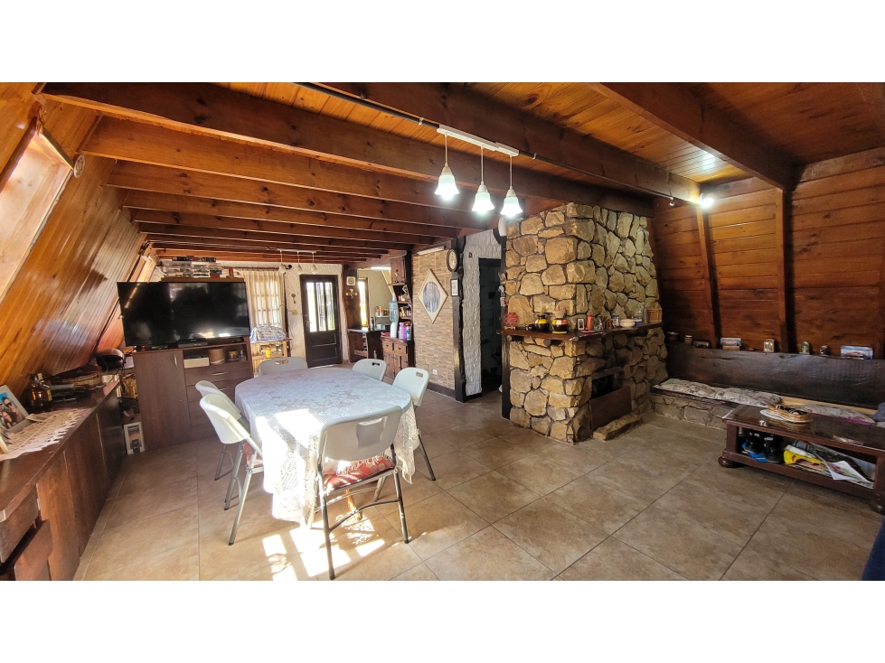 Casa Alpino 4 amb. - Vucetich y Av. Mario Bravo - 3