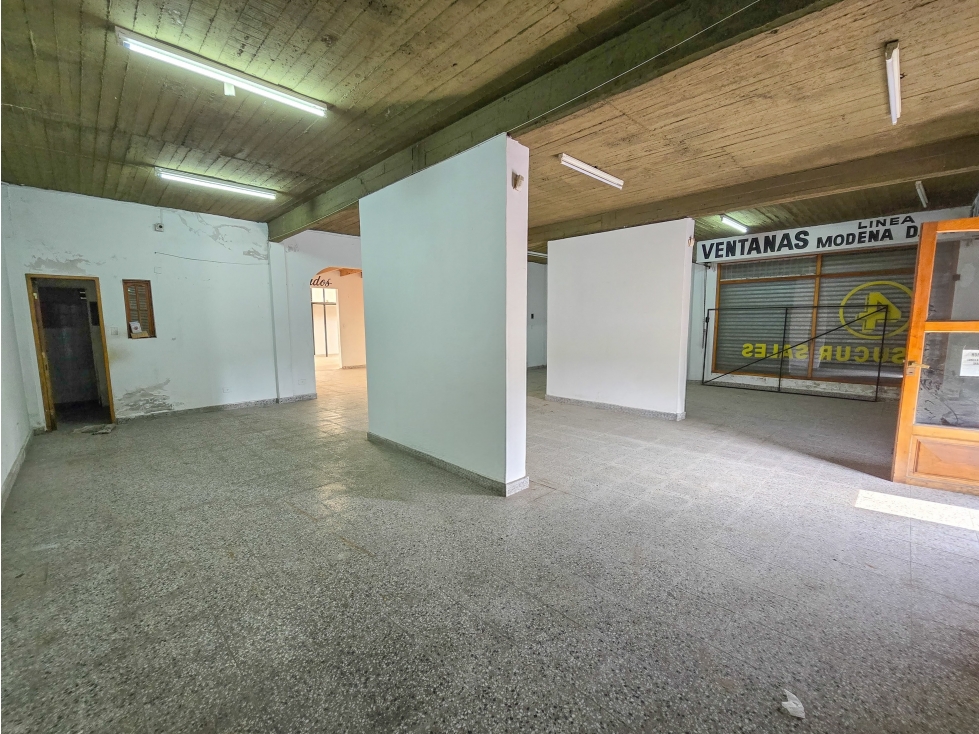 Local 336 m2 - Av. Fortunato de la Plaza (ex 39) y Udine - 4