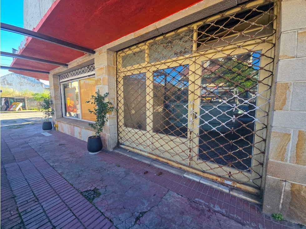 Block: Chalet 3 amb + Depto 3 amb. + 2 Locales-12 de Octubre y Savio - 6