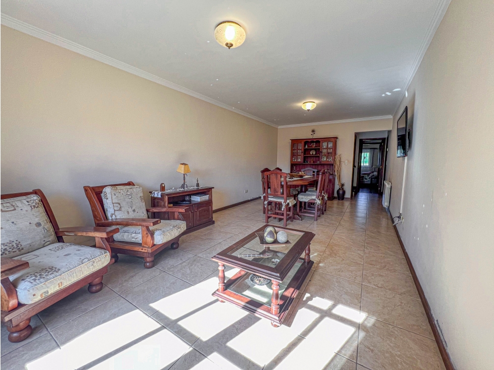 Propiedad en block: Chalet 5 amb. + Dúplex 4 amb. - Guido y Formosa — foto 4