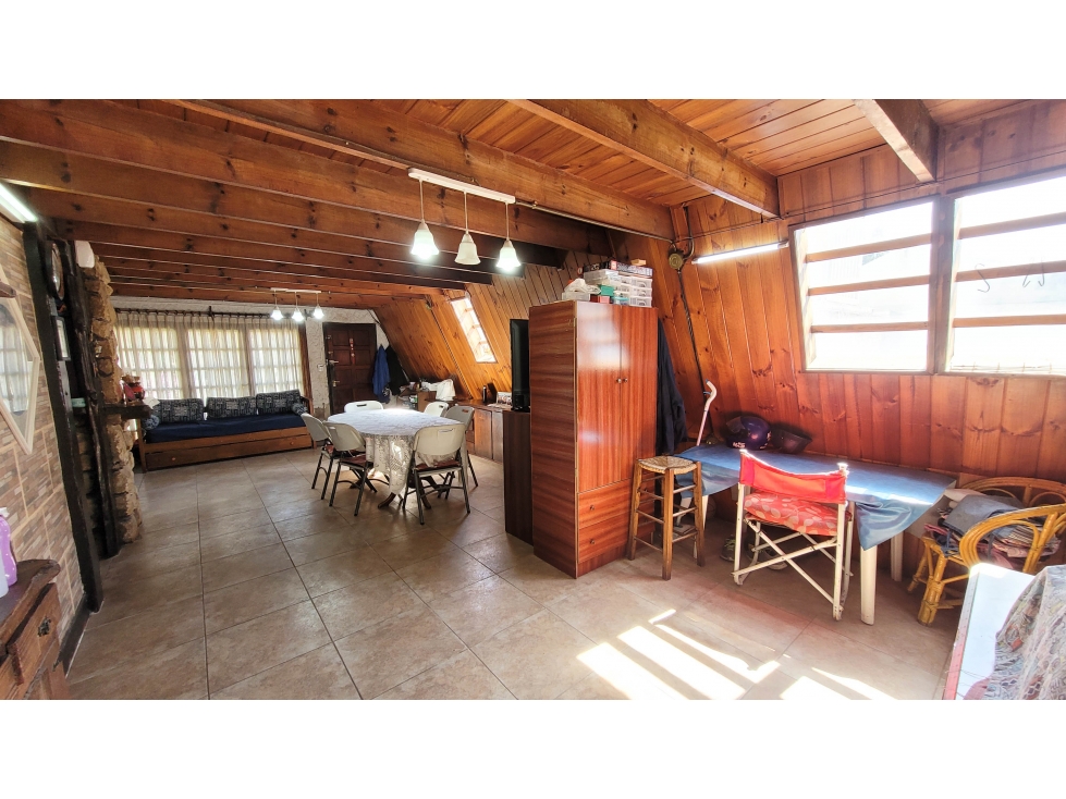 Casa Alpino 4 amb. - Vucetich y Av. Mario Bravo - 4