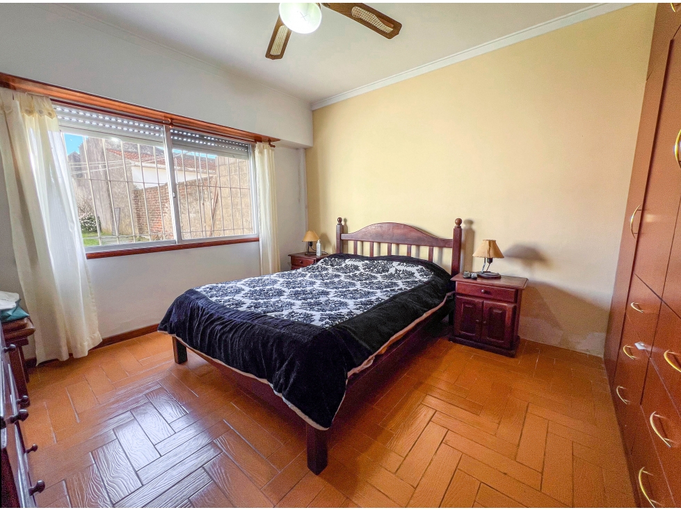 Casa 3 amb. con garage y parque. Ap. Crédito- Bestoso y Nápoles - 5