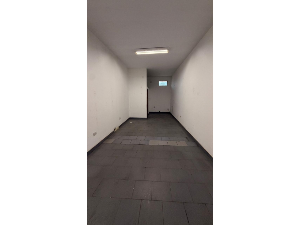 Local de 27m2 - Batan - 3