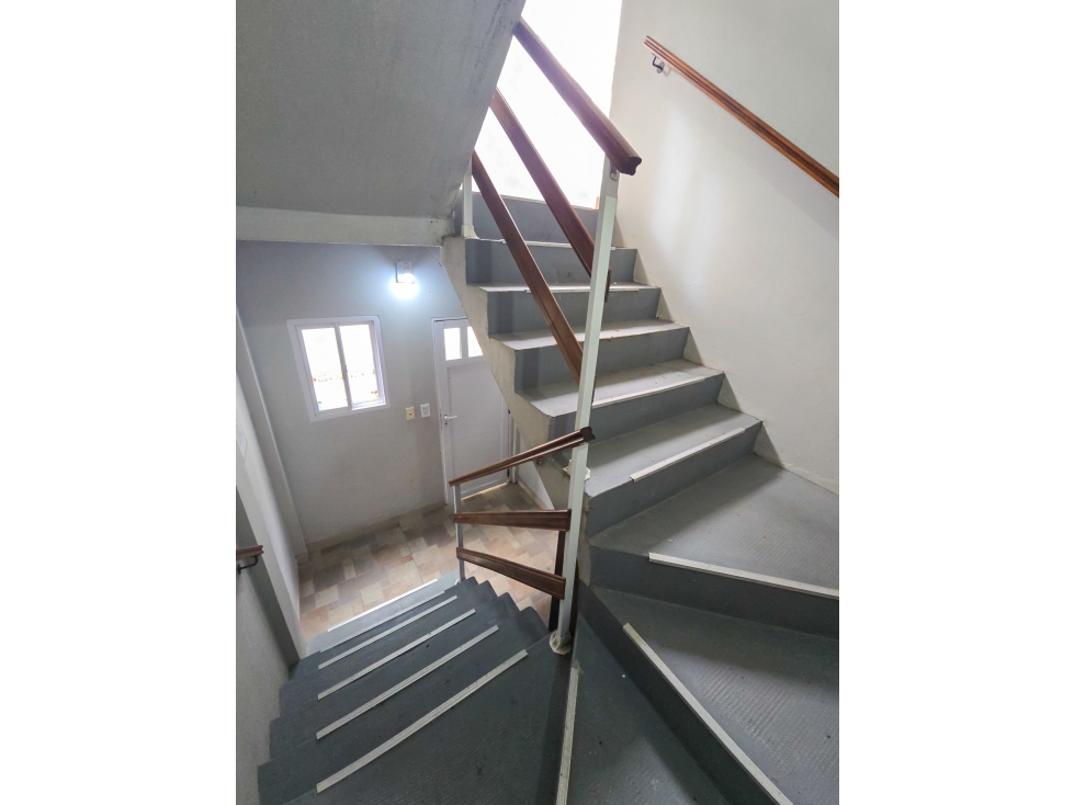Departamento 3 amb. balcón y esp. para auto - La Pampa y Ayacucho - 6