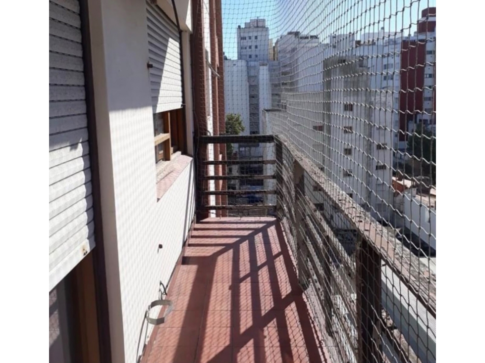 Departamento 1 amb y 1/2 con balcòn- La Rioja y Balcarce — foto 3