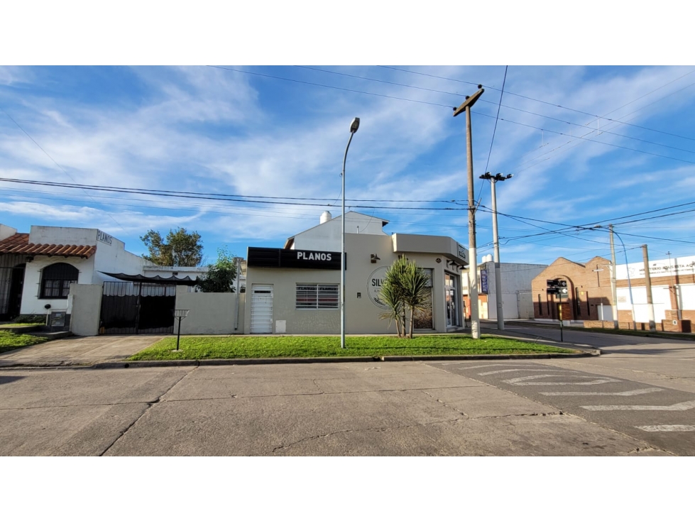 2 Locales + Casa de 3 amb. - Talcahuano y Rosales - 4