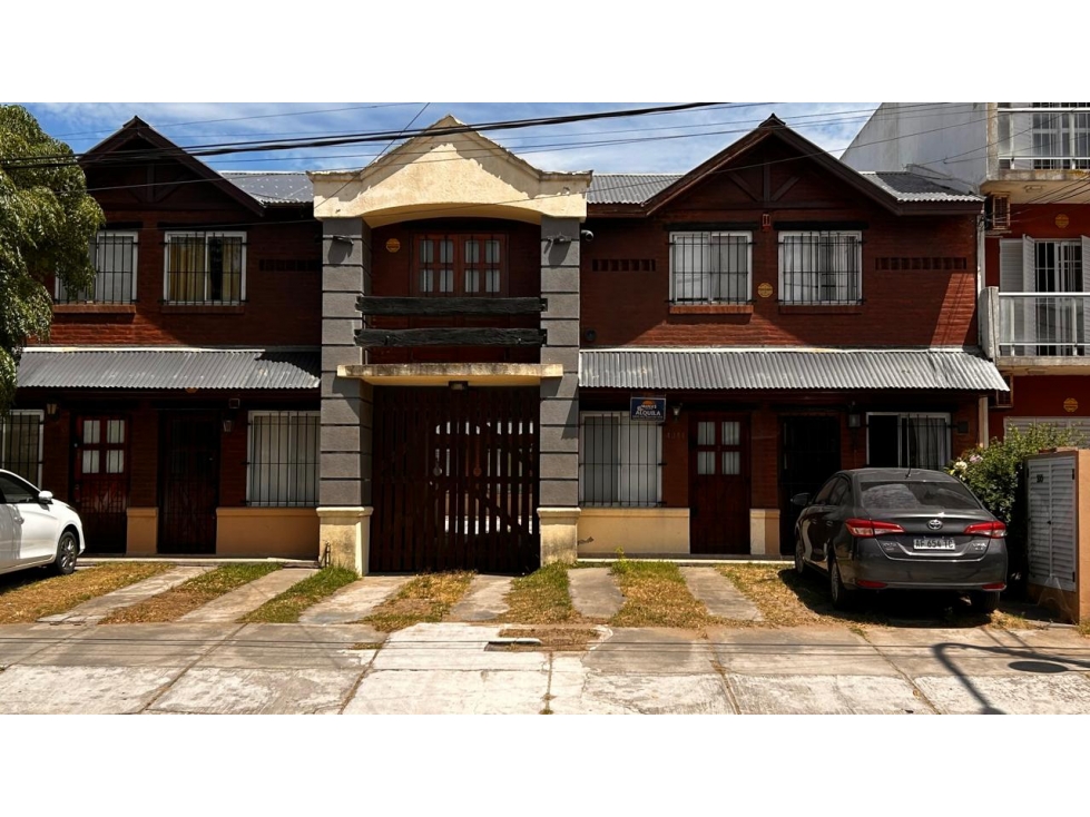 Duplex 3 amb. Costa Azul. A 100 mts del mar.