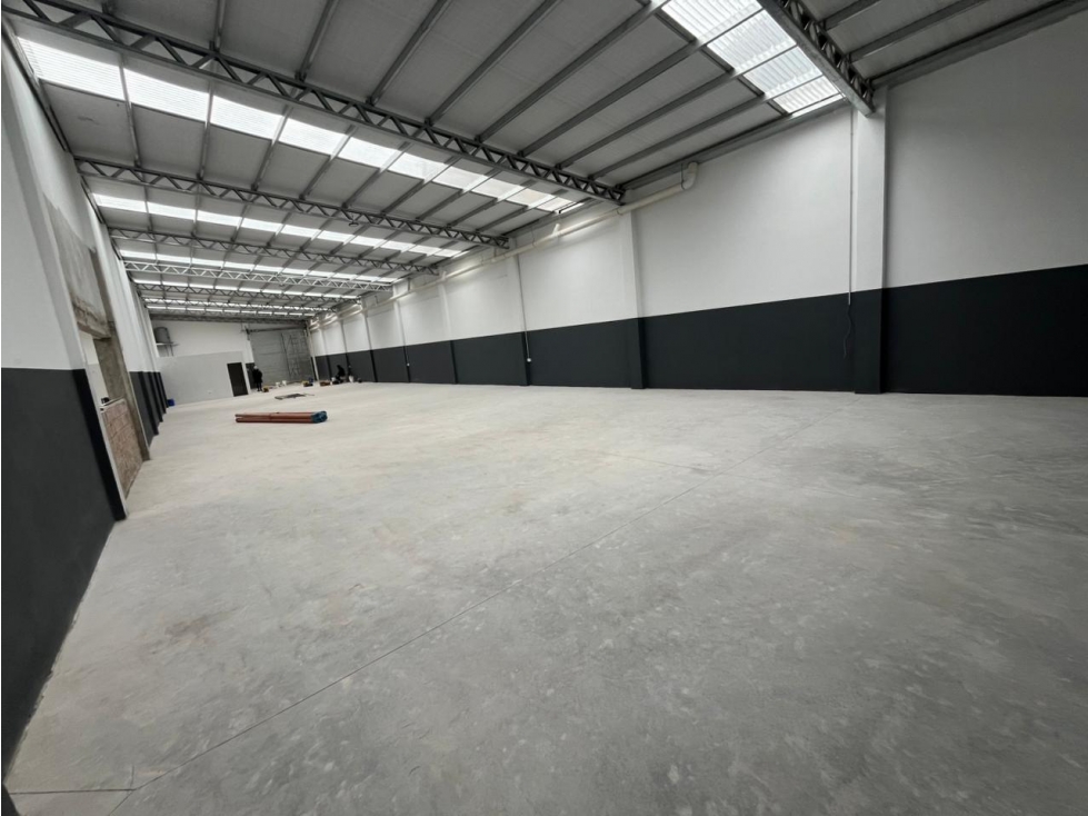 Galpón a Estrenar 430 m² Ayacucho y Champagnat - 5
