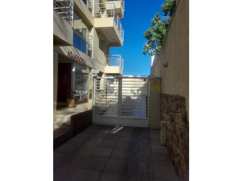DUPLEX 2 AMB IMPECABLE ESTADO CON COCHERA — foto 4