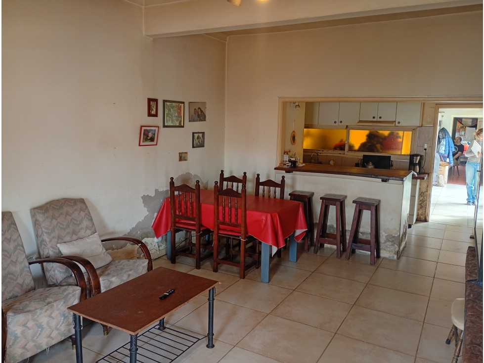 Chalet 5 ambientes Zona Las Américas - calle Jose Marti - 4