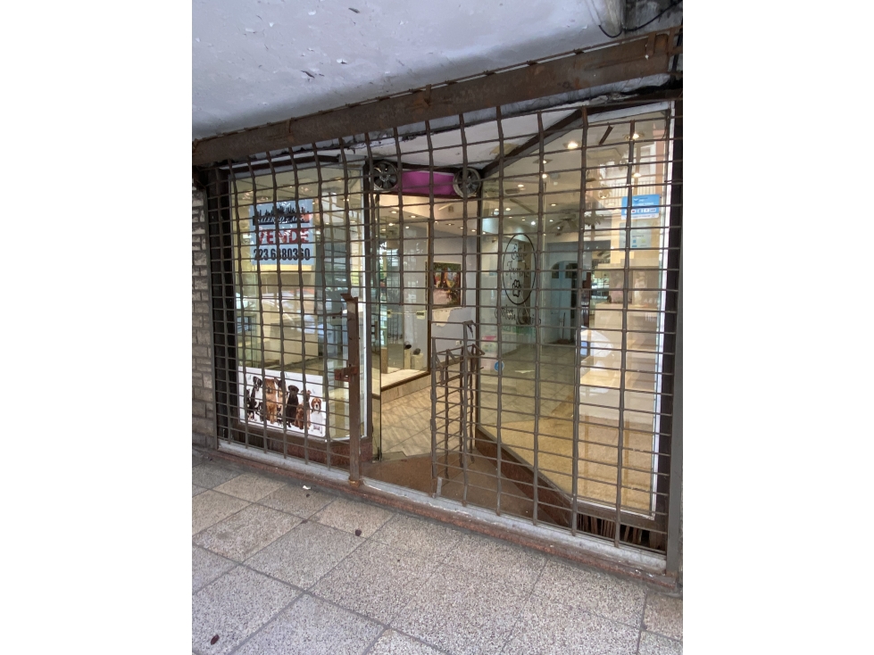 VENTA LOCAL SOBRE LA CALLE CORRIENTES ZONA CENTRO