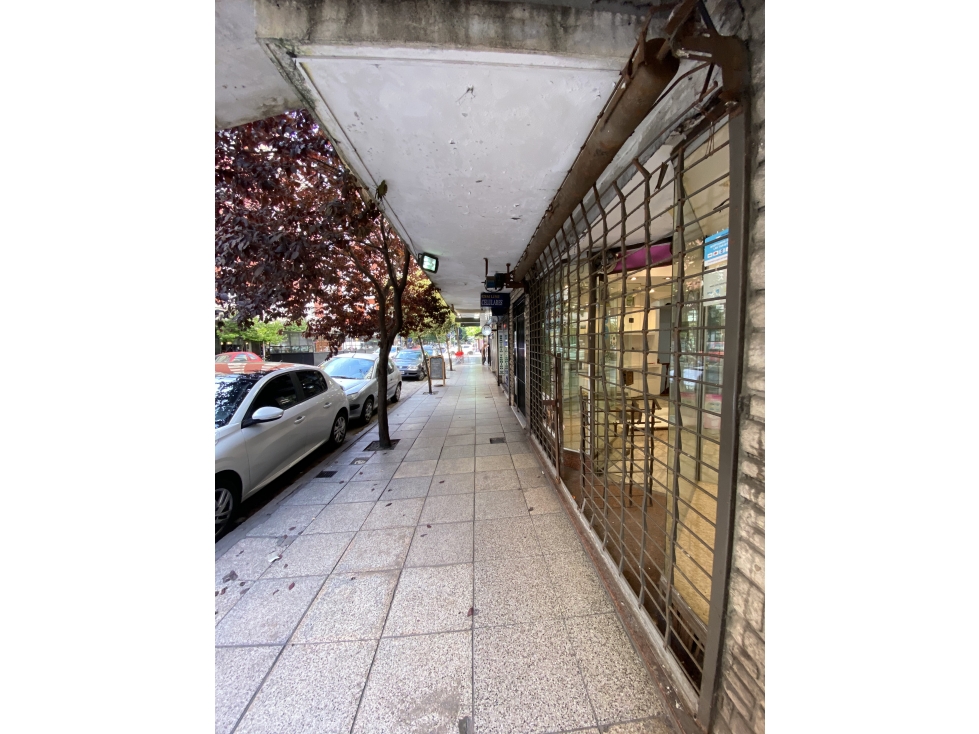 VENTA LOCAL SOBRE LA CALLE CORRIENTES ZONA CENTRO — foto 3