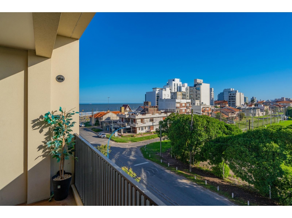 VENTA DEPTO EN DUPLEX 4 AMB CON TERRAZA PARRILLA Y VISTA AL MAR — foto 4