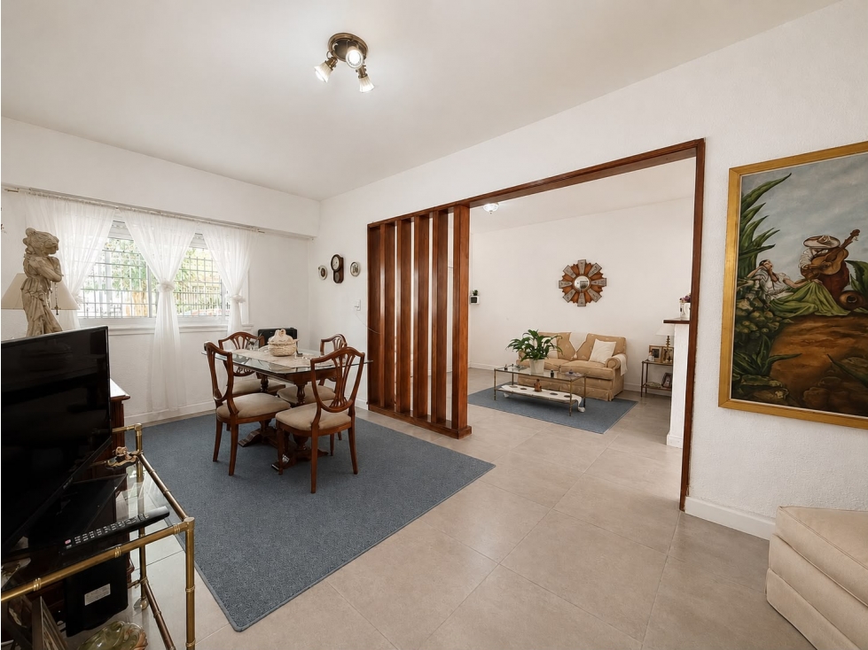 VENTA CASA(3) AMB. TOTALMENTE RECICLADA - PARQUE LURO
