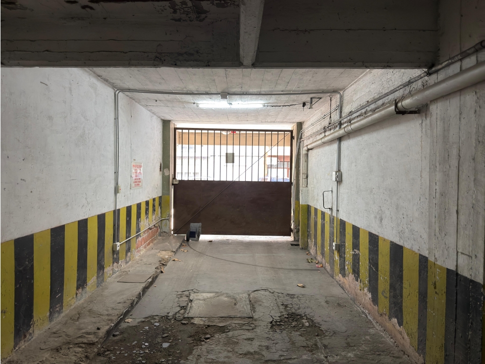 VENTA COCHERA FIJA CUBIERTA POR RAMPA LA PERLA — foto 6