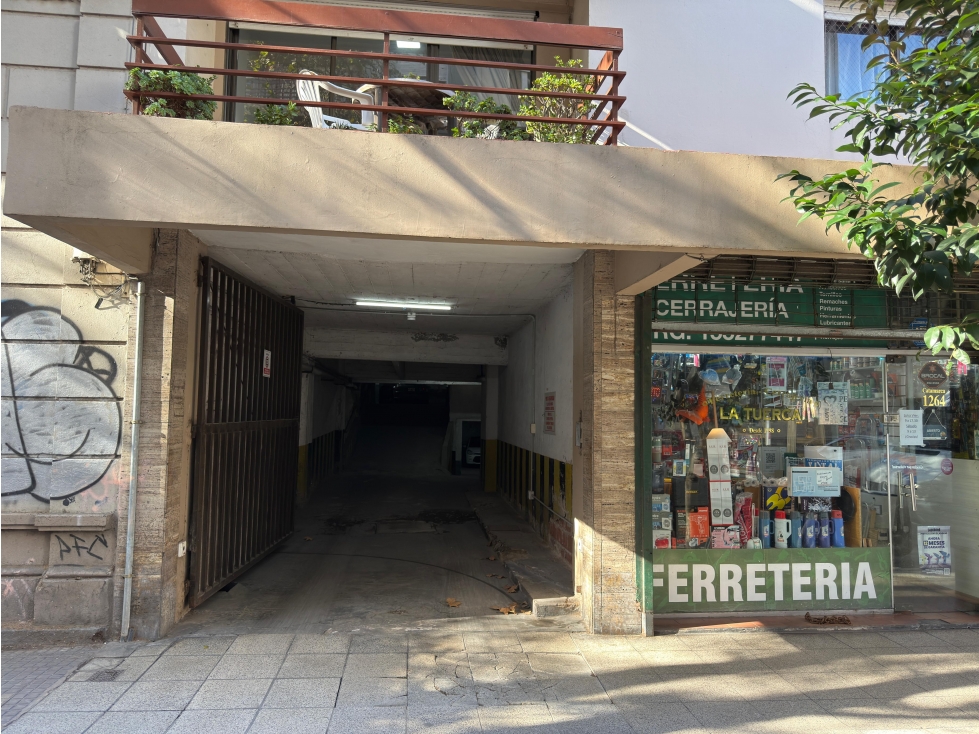 VENTA COCHERA FIJA CUBIERTA POR RAMPA LA PERLA