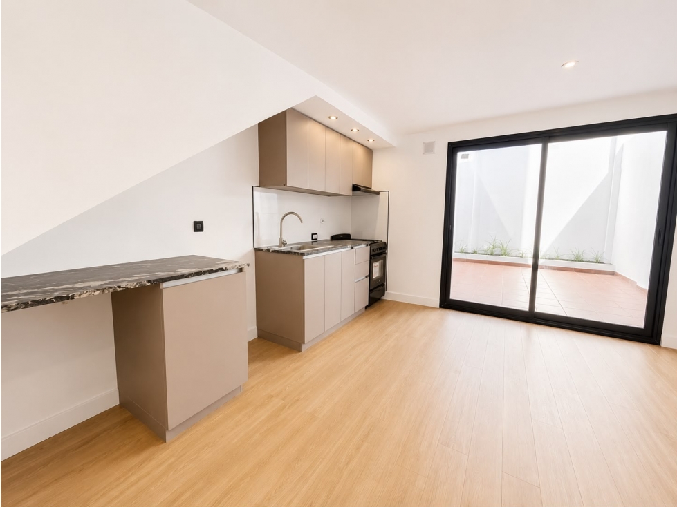 VENTA PH 2 AMB A ESTRENAR PLANTA BAJA - PATIO - PARQUE LURO - 1
