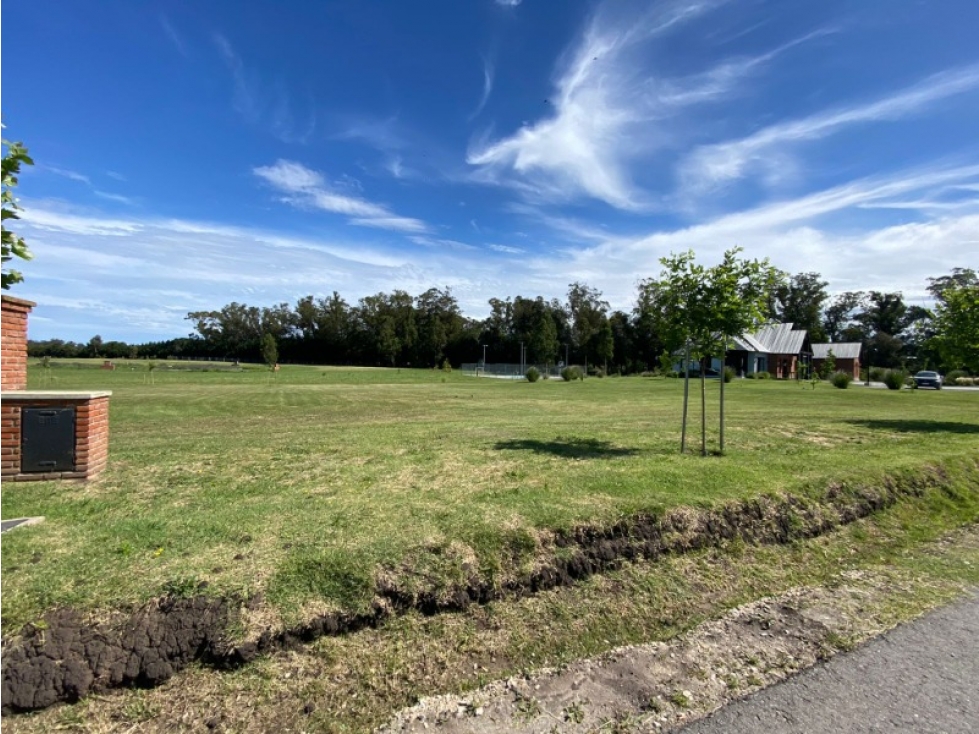 VENTA LOTE BARRIO PRIVADO CASONA DEL HARAS — foto 2
