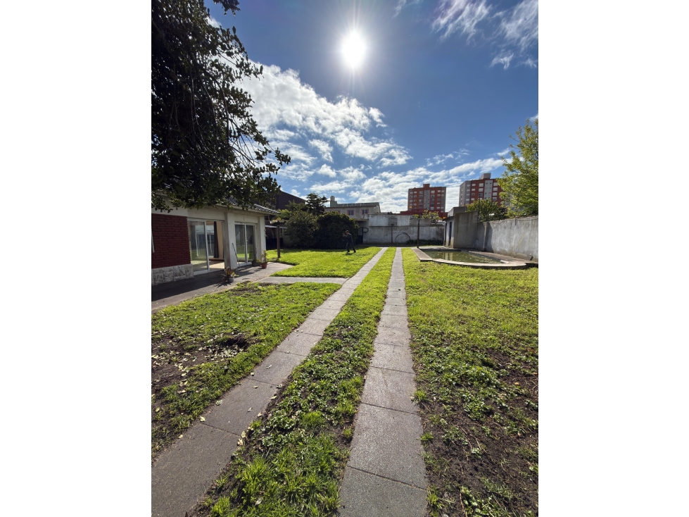 VENTA CASA 5 AMB CON GRAN PARQUE Y PISCINA BARRIO ZACAGNINI — foto 3