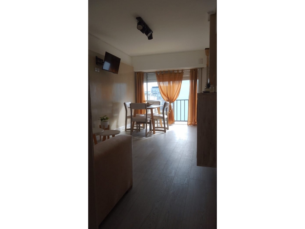 VENTA/ DEPARTAMENTO 2 AMBIENTES A LA CALLE C./ BALCON / MAR DEL PLATA