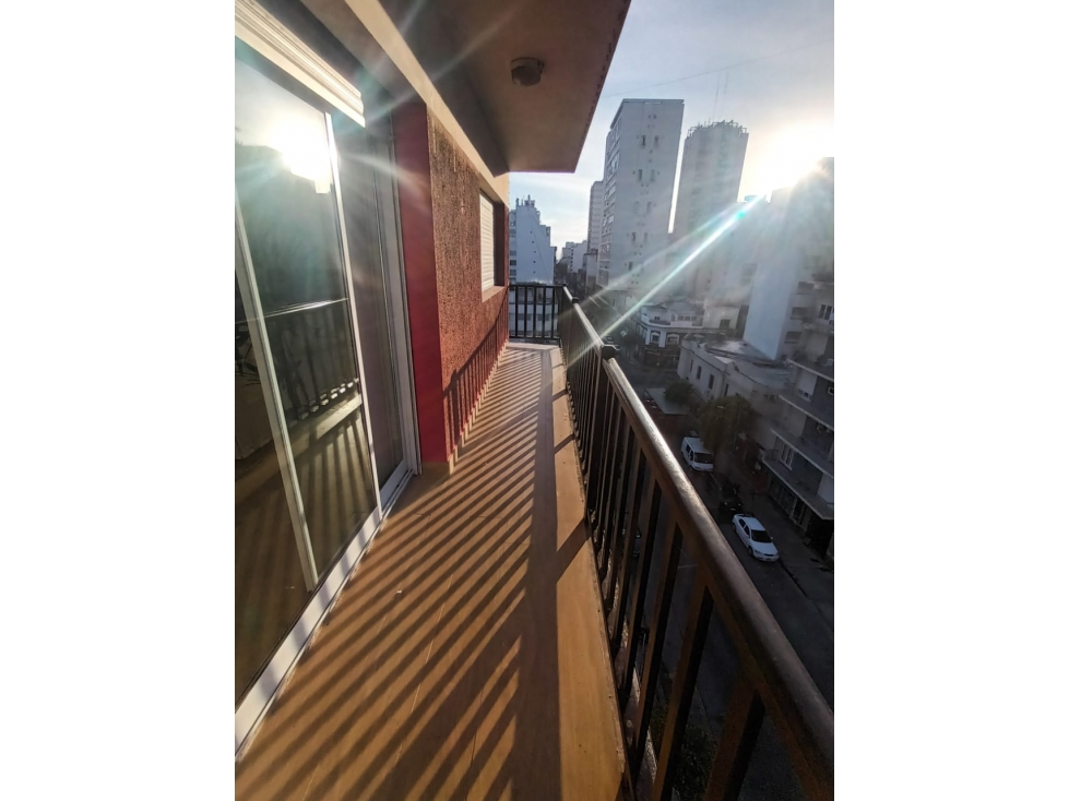 VENTA/ DEPARTAMENTO 3 AMBIENTES A LA CALLE C/ COCHERA/ MAR DEL PLATA — foto 4