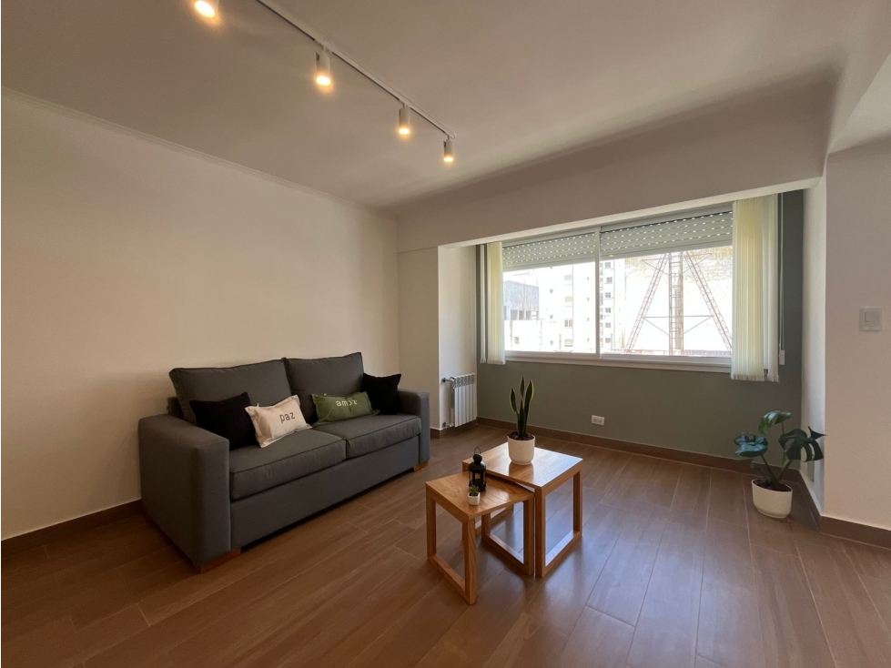 VENTA/ DEPARTAMENTO 3 AMBIENTES A LA CALLE/ MAR DEL PLATA