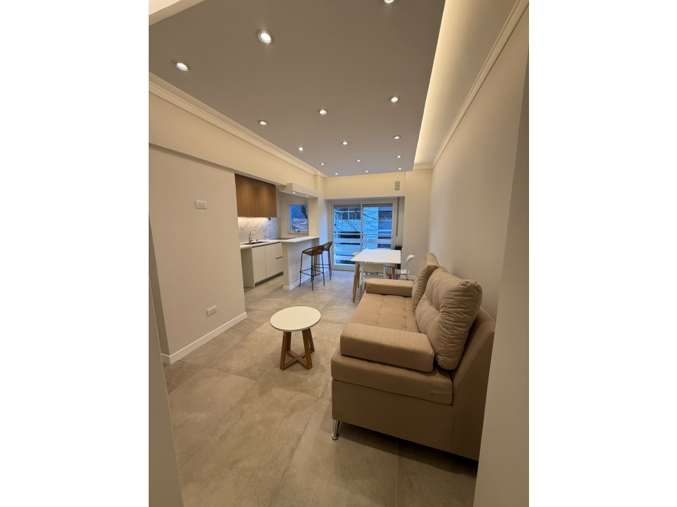 VENTA/ DEPARTAMENTO DE 2 AMBIENTES A LA CALLE/ MAR DEL PLATA - 1