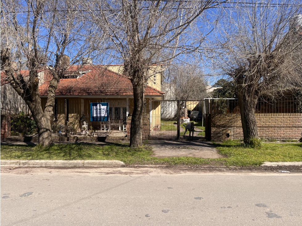 VENTA EN BLOCK/ CHALET 4 AMBIENTES CON DPTO. 2 AMB. / MAR DEL PLATA - 2