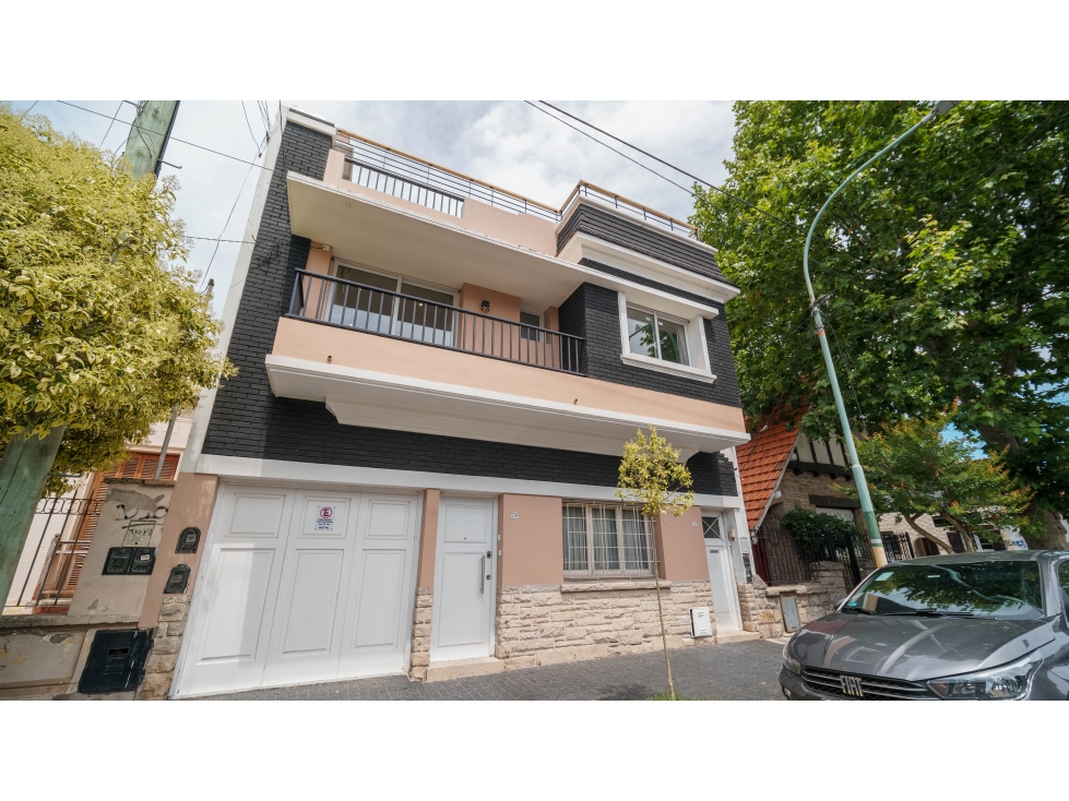 VENTA/ DUPLEX 4 AMBIENTES CON COCHERA/ MAR DEL PLATA
