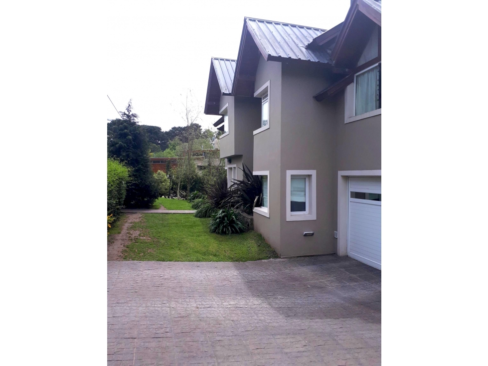 VENTA / CHALET 4 AMB. PISCINA, DOS LOTES/ MAR DEL PLATA - 2