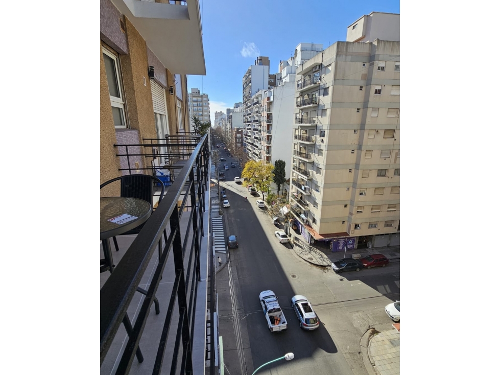 VENTA/ DEPARTAMENTO 3 AMBIENTES A LA CALLE/ MAR DEL PLATA - 5
