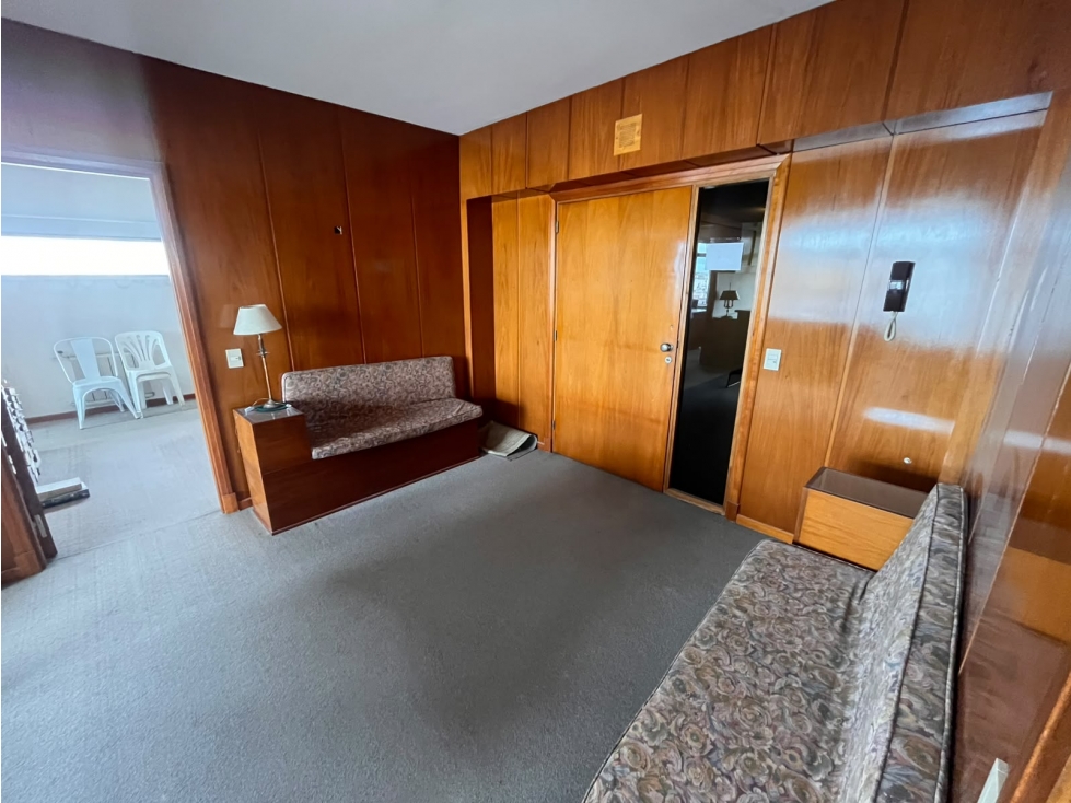 VENTA- OFICINAS EN HERMOSO EDIFICIO-MAR DEL PLATA