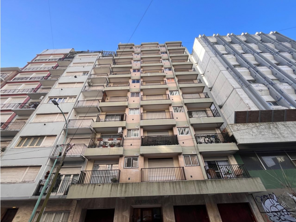 VENTA/ DEPARTAMENTO 2 AMBIENTES A LA CALLE/ COCHERA/ MAR DEL PLATA - 2