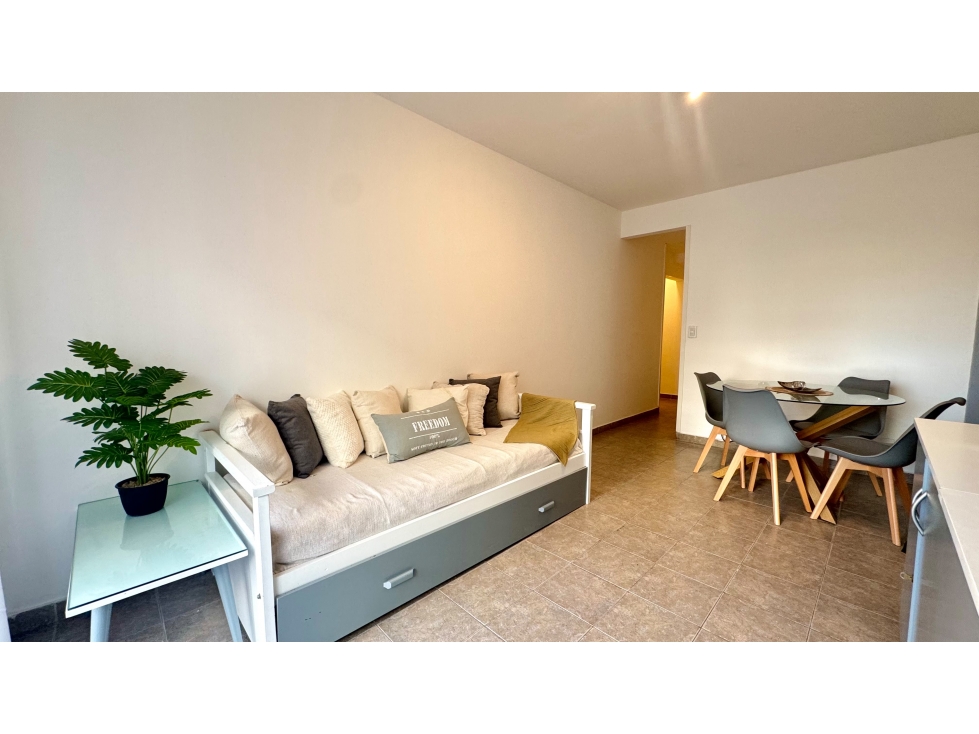 VENTA / DEPARTAMENTO 2 AMBIENTES A LA CALLE C/ BALCÓN/ MAR DEL PLATA - 5