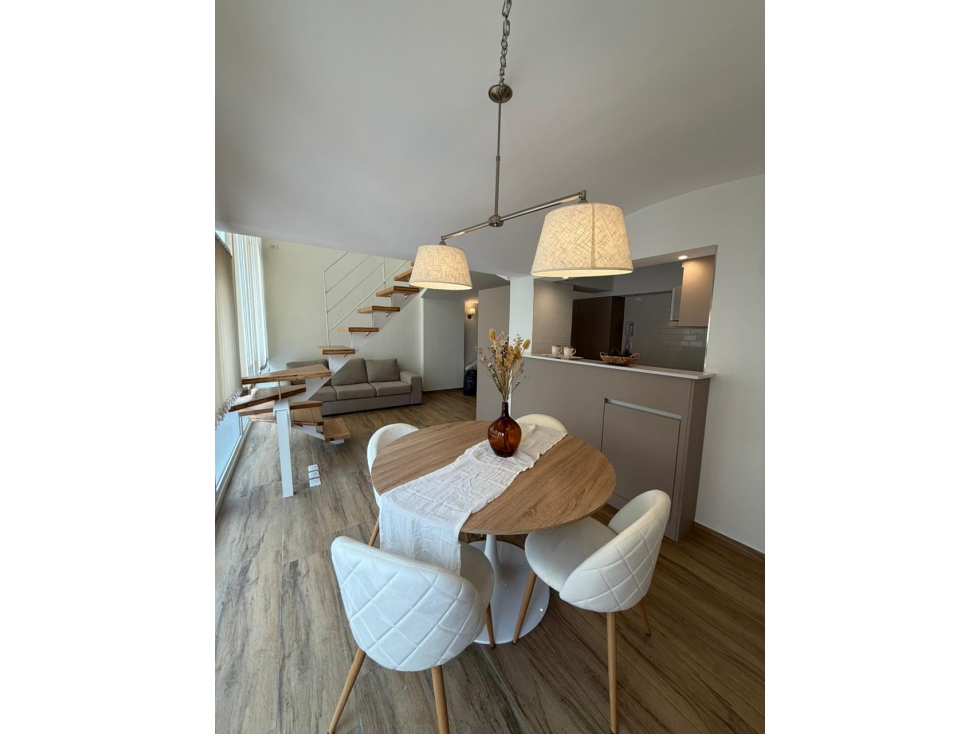 VENTA/ DEPARTAMENTO 3 AMBIENTES A LA CALLE EN DUPLEX/ / MAR DEL PLATA