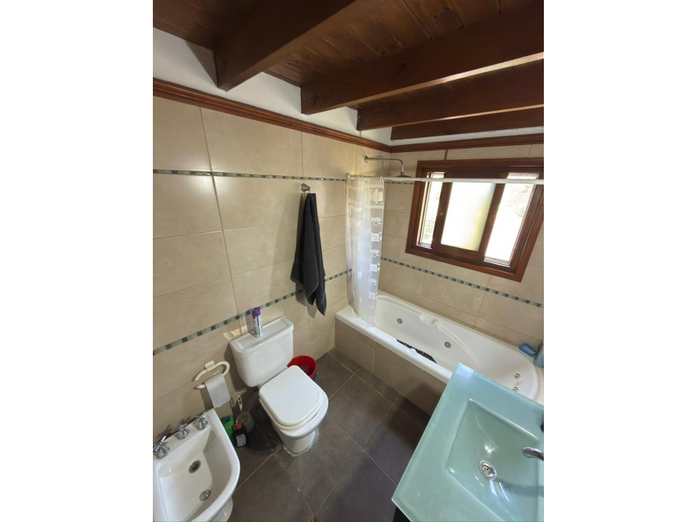 VENTA / CASA 4 AMBIENTES CON GAS NATURAL / SIERRA DE LOS PADRES — foto 2